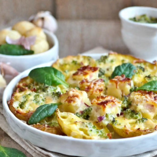 Zapečené brambory s lososem