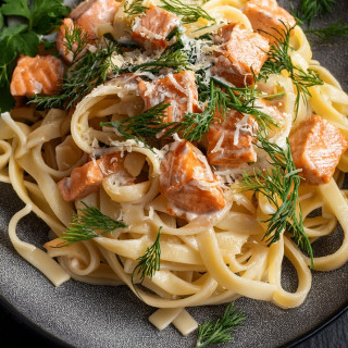 Těstoviny s lososem